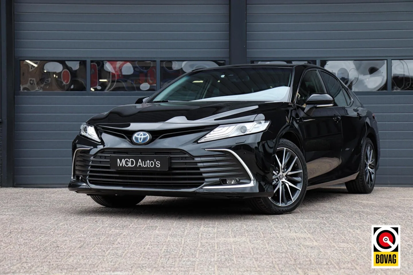 Toyota Camry (2024) — foto 1