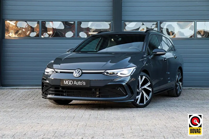 Volkswagen Golf (2022)