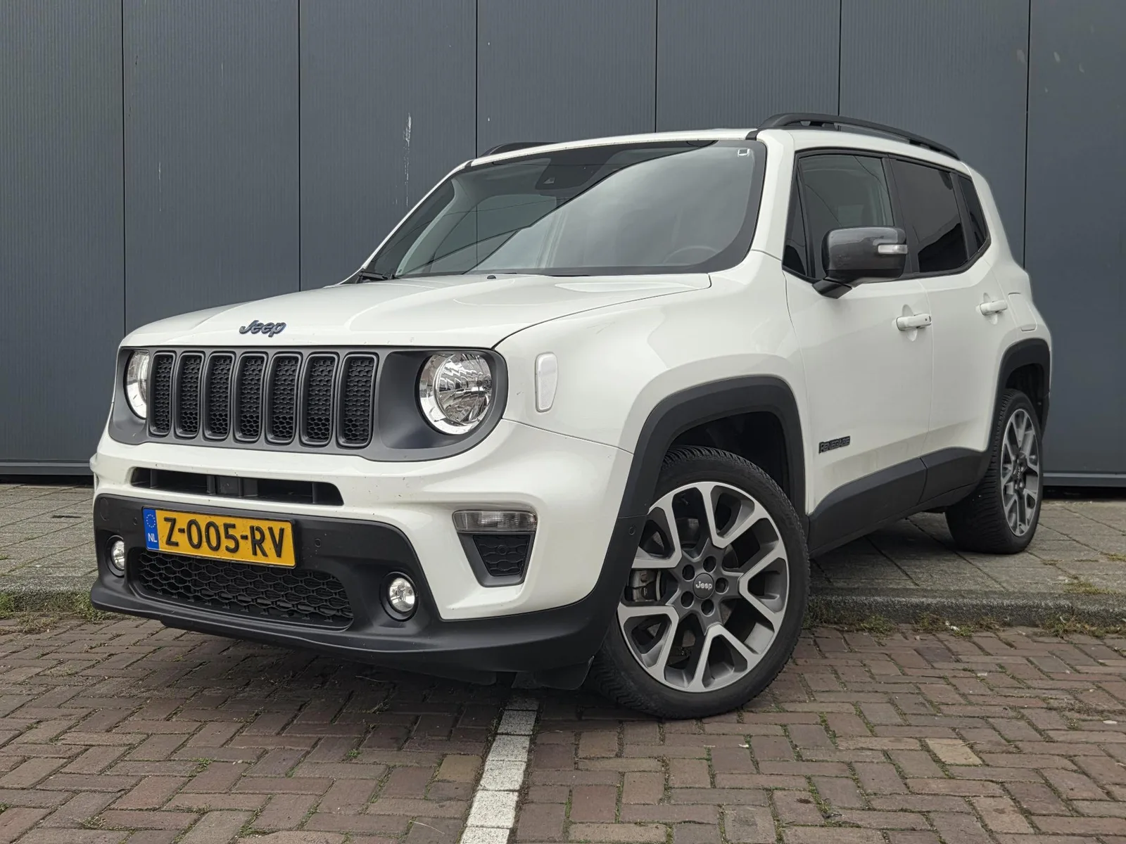 Jeep Renegade (2022) — foto 1
