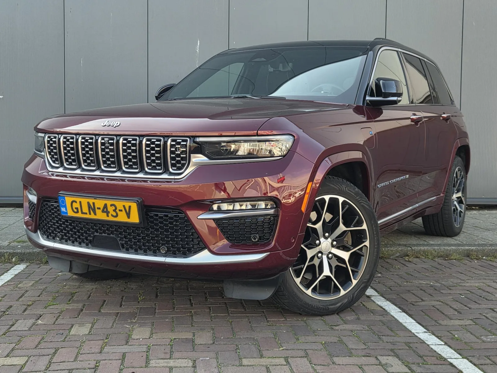 Jeep Grand Cherokee (2024) — foto 1