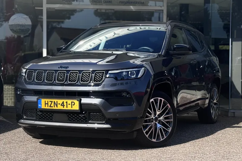 Jeep Compass (2025)