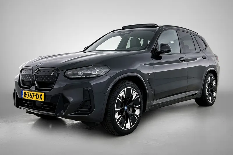 BMW iX3 (2022)