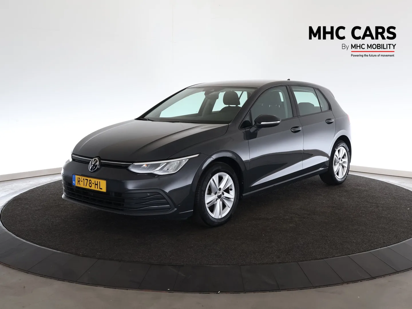 Volkswagen Golf (2022) — foto 1