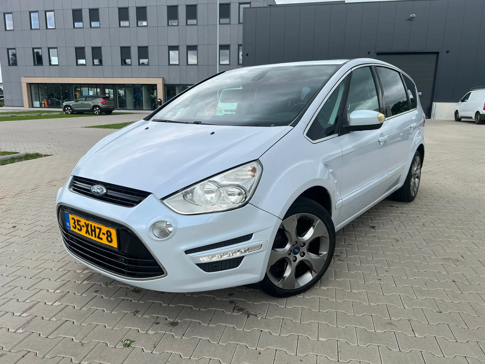 Ford S-Max (2012) — foto 1