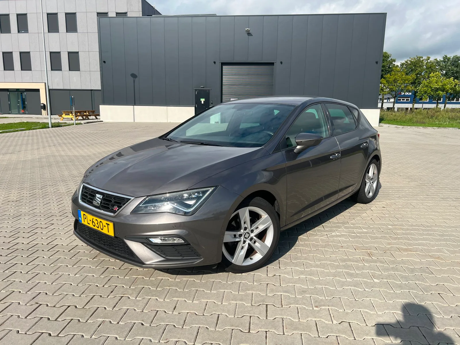 SEAT Leon (2017) — foto 1