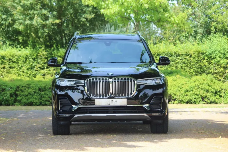 BMW X7 (2020)