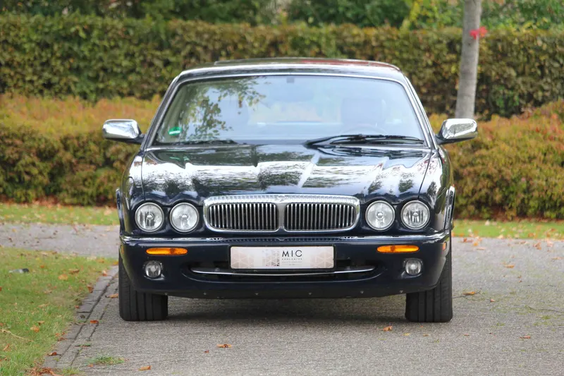 Daimler Super V8 (1998)