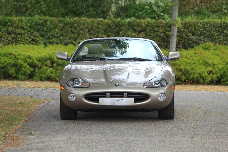 Jaguar XK8 (2003)