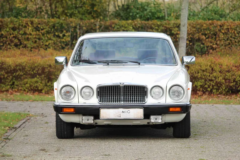 Jaguar XJ (1985)