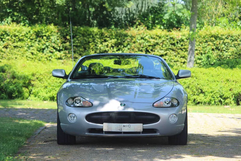 Jaguar XKR (2005)