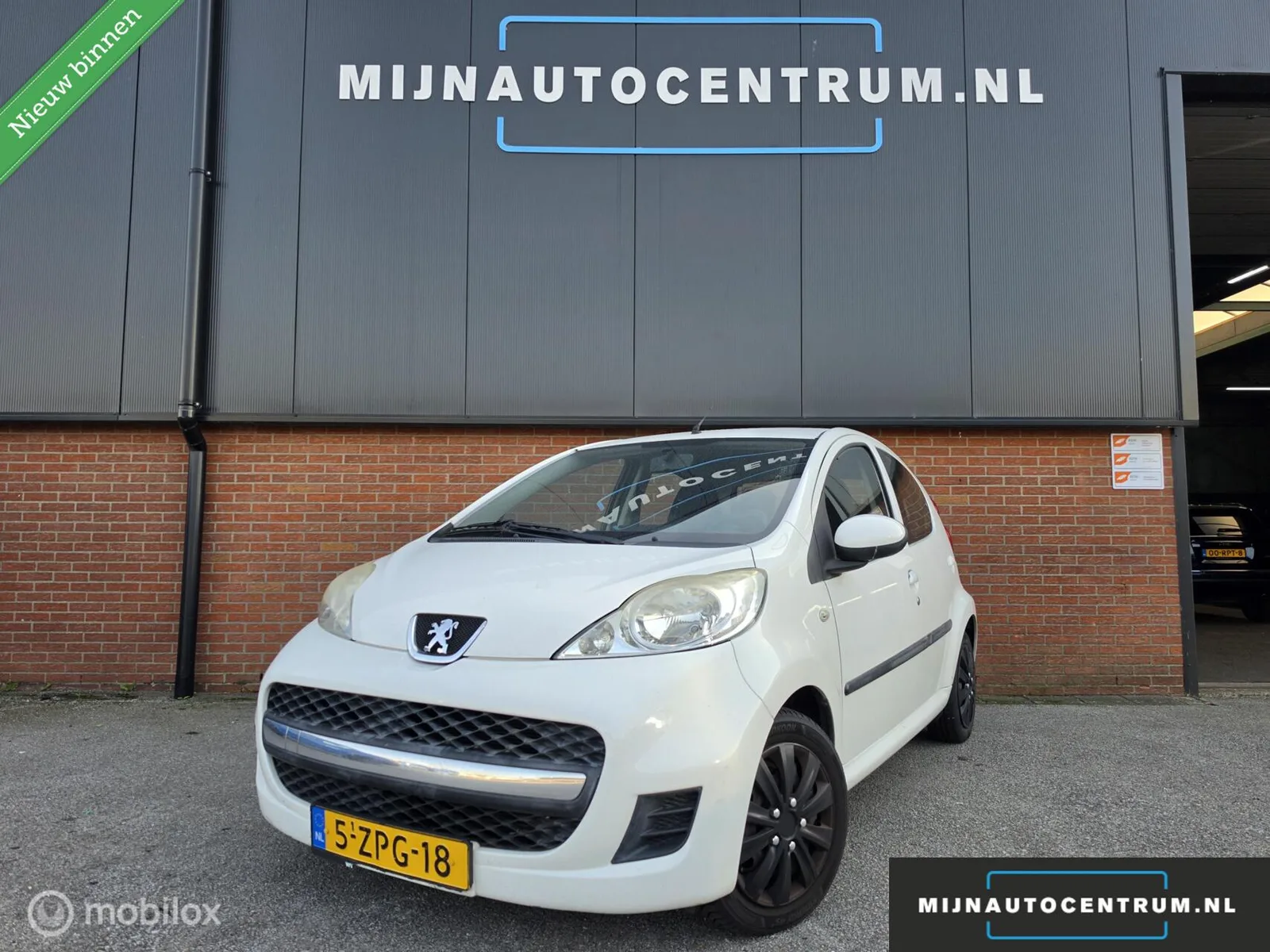 Peugeot 107 (2010) — foto 1