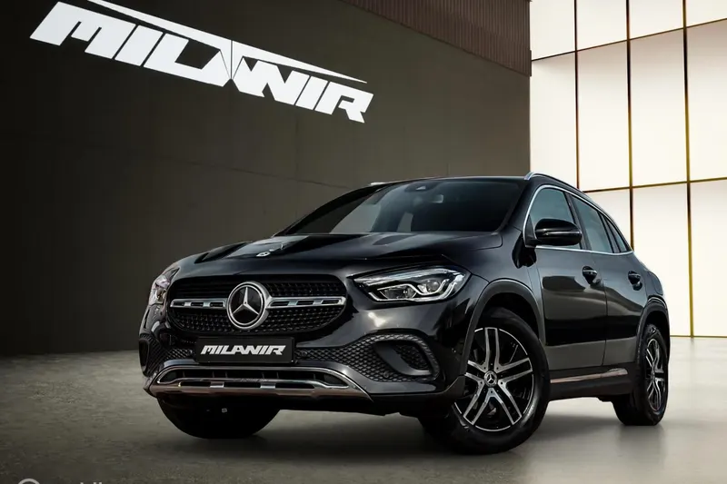 Mercedes-Benz GLA (2022)