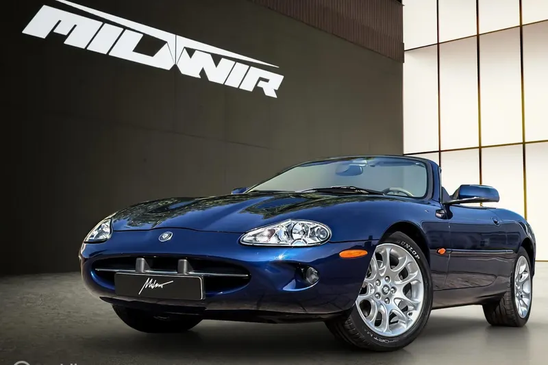 Jaguar XKR (2000)