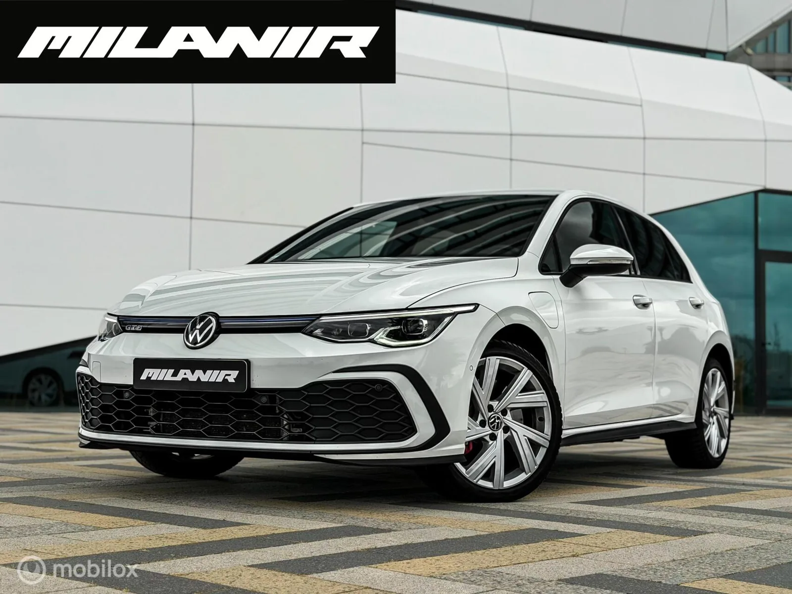 Volkswagen Golf (2020) — foto 1