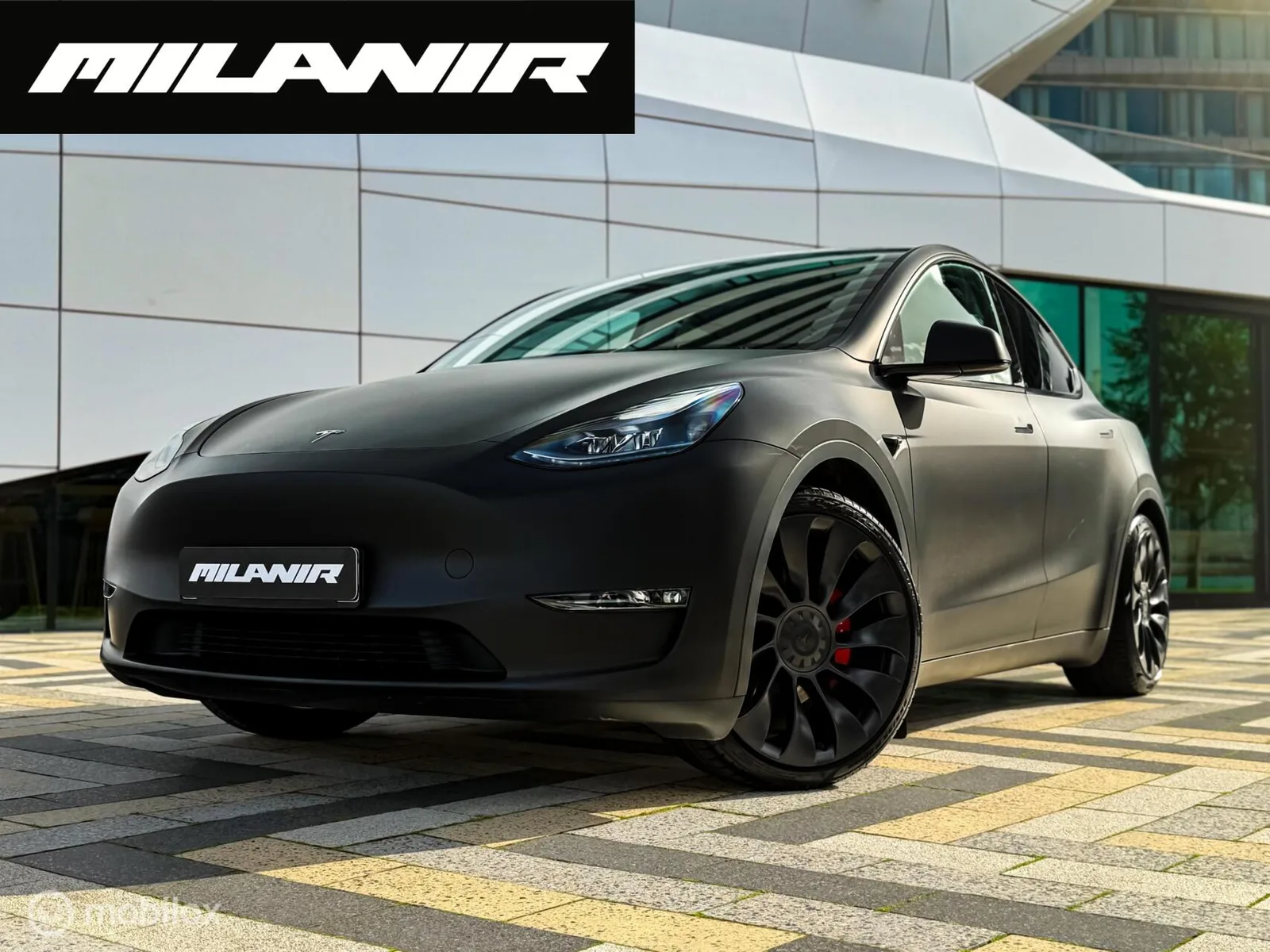 Tesla Model Y (2023) — foto 1