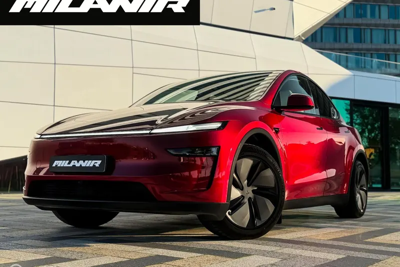 Tesla Model Y (2025)