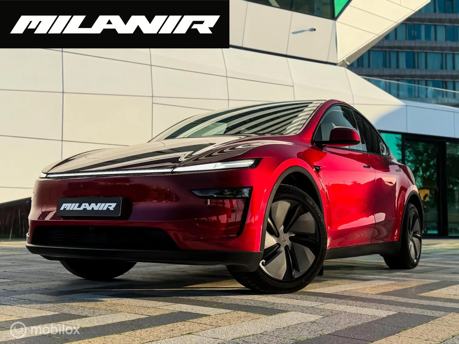 Tesla Model Y (2025) — foto 1
