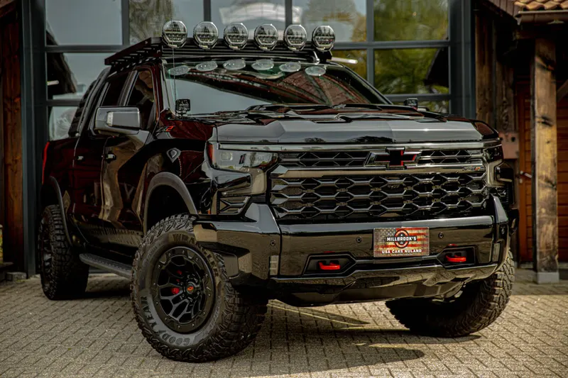 Chevrolet Silverado (2024)