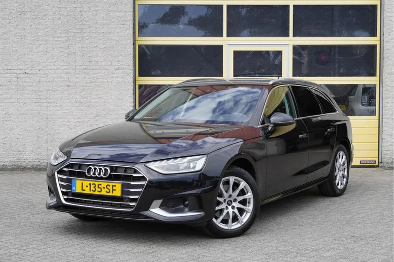 Audi A4 (2021)