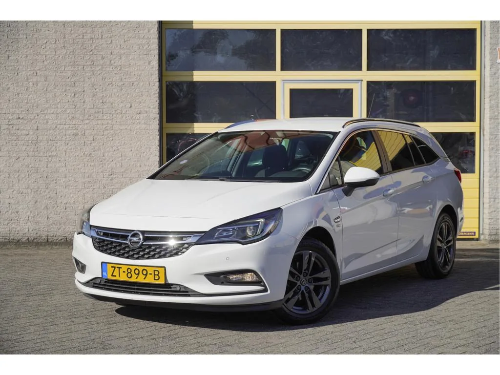 Opel Astra (2019) — foto 1