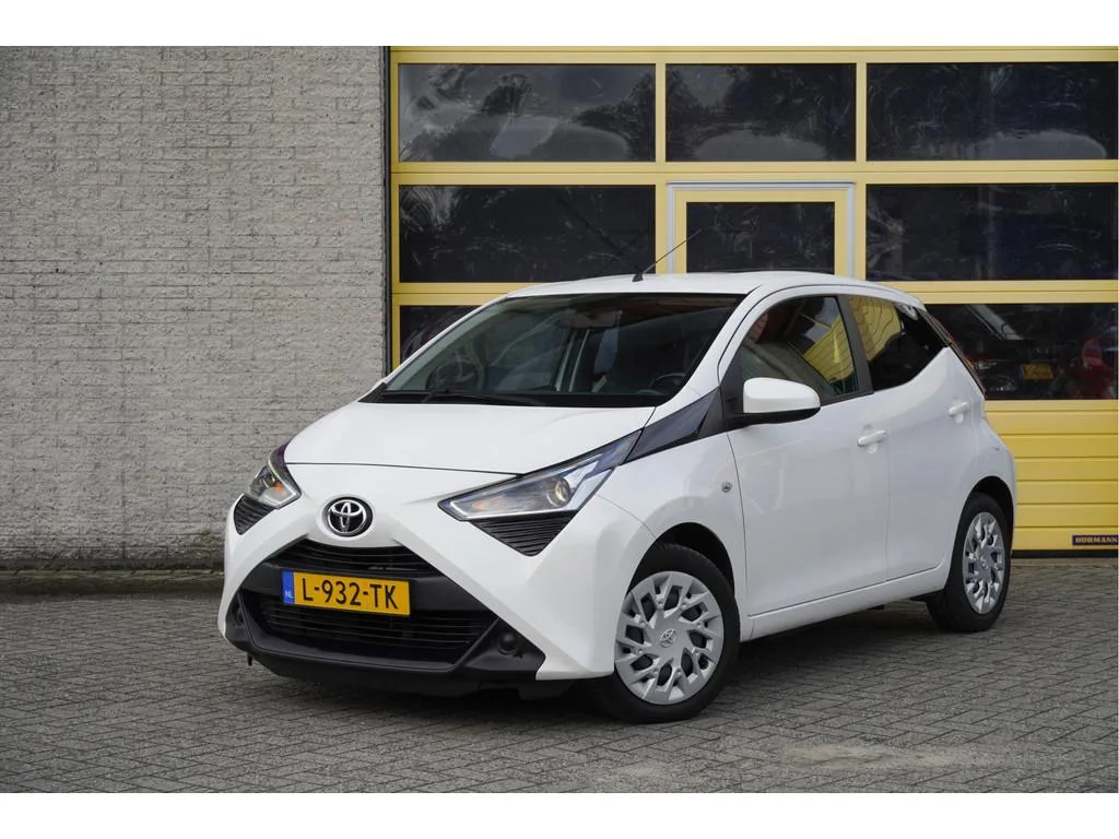 Toyota Aygo (2021) — foto 1