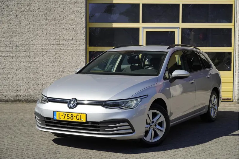 Volkswagen Golf (2021)