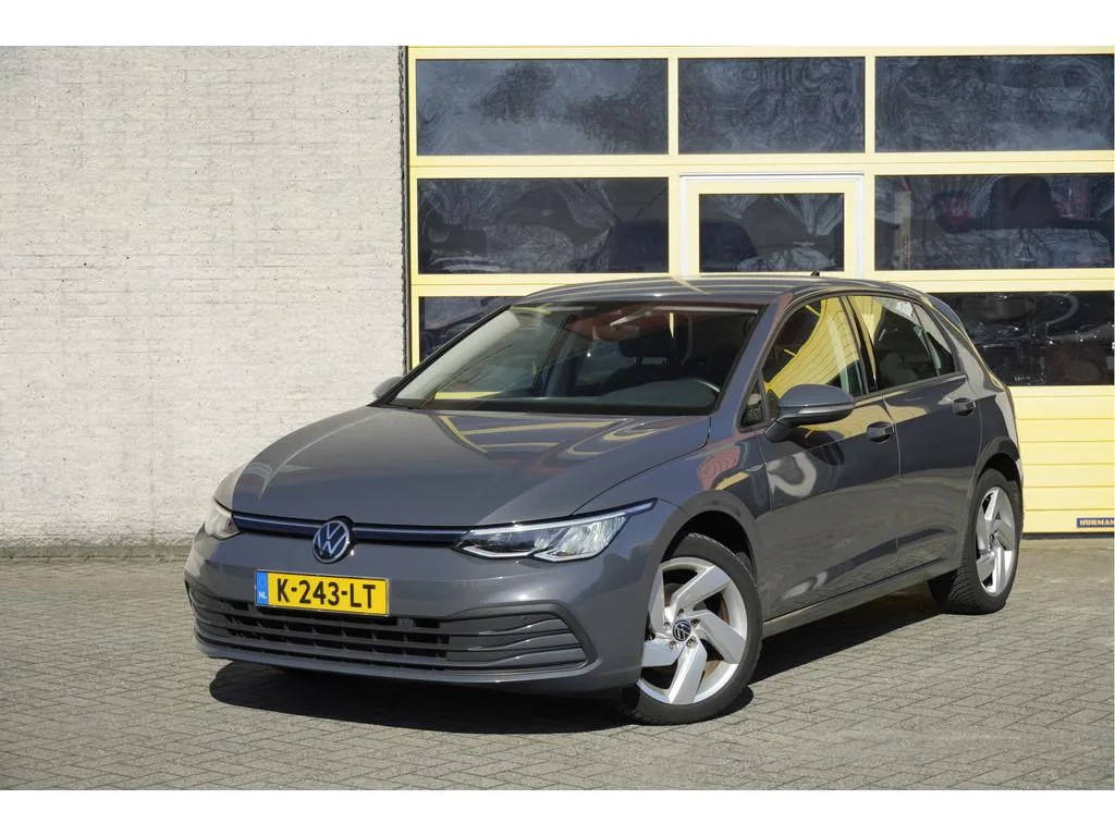Volkswagen Golf (2021) — foto 1