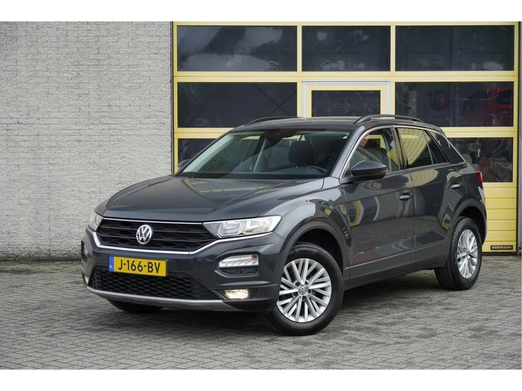 Volkswagen T-Roc (2020) — foto 1