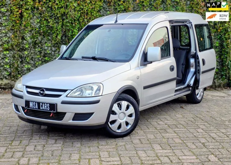 Opel Combo Tour (2009) — foto 1
