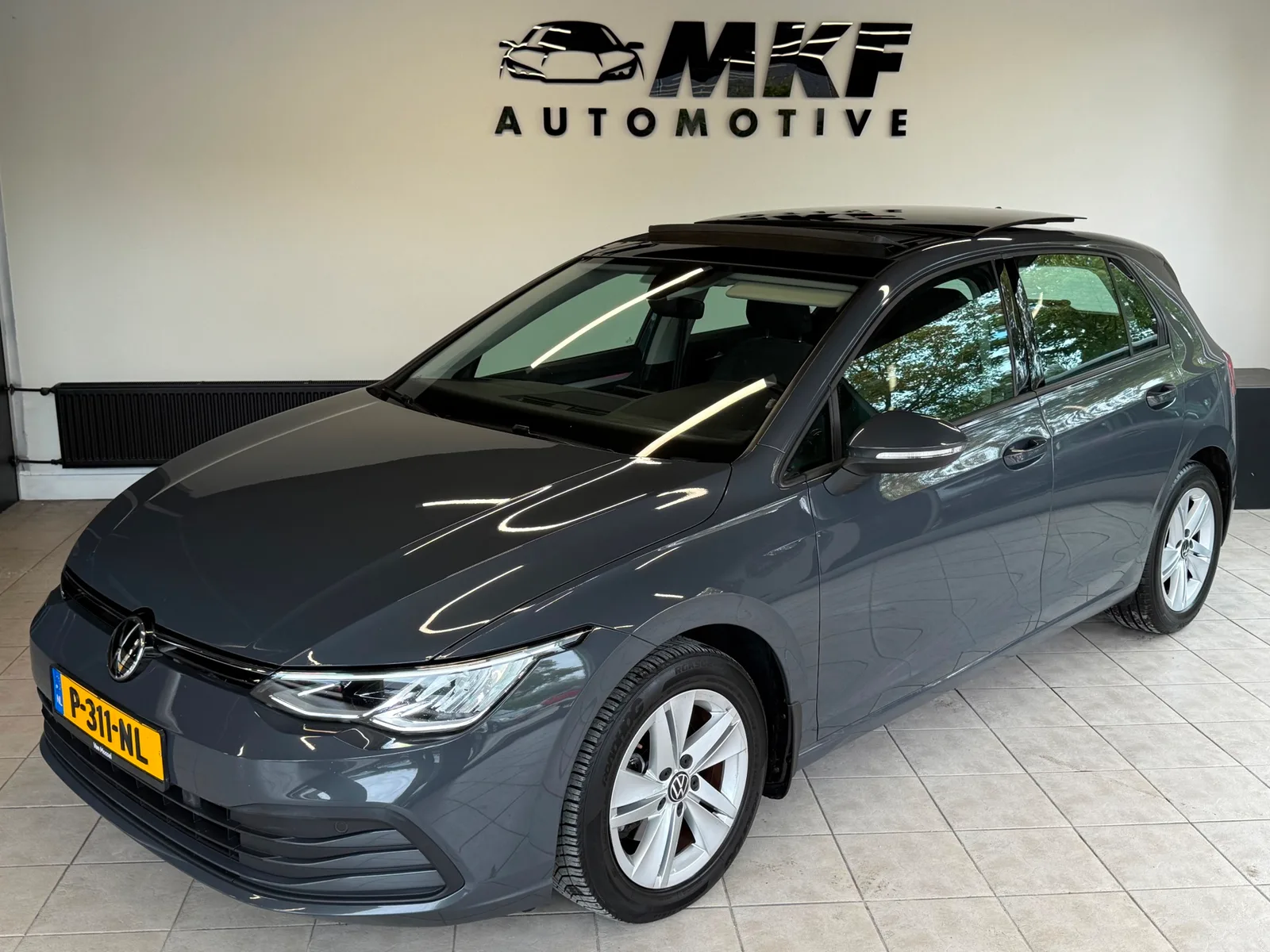 Volkswagen Golf (2020) — foto 1
