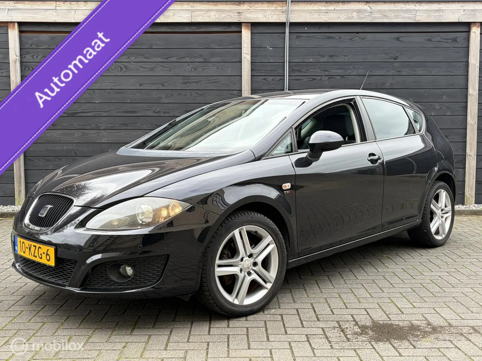 SEAT Leon (2010) — foto 1