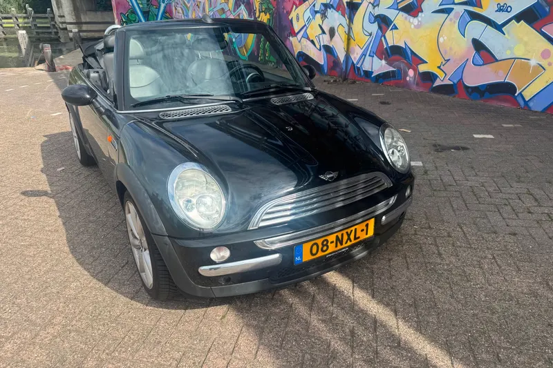 MINI Cooper (2005)