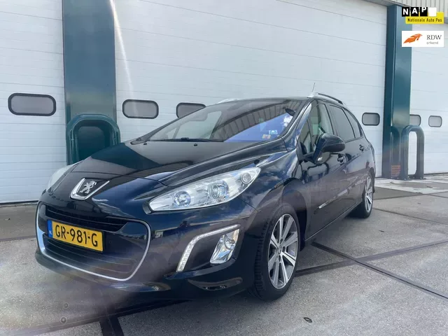 Peugeot 308 (2013) — foto 1