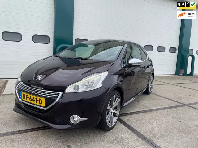 Peugeot 208 (2013) — foto 1