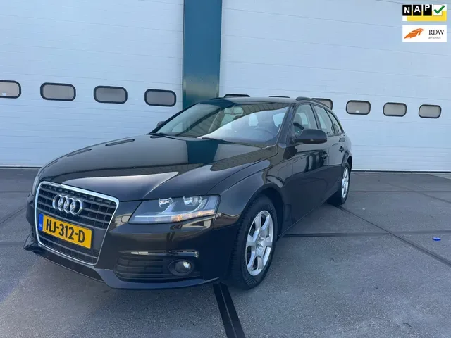 Audi A4 (2011) — foto 1