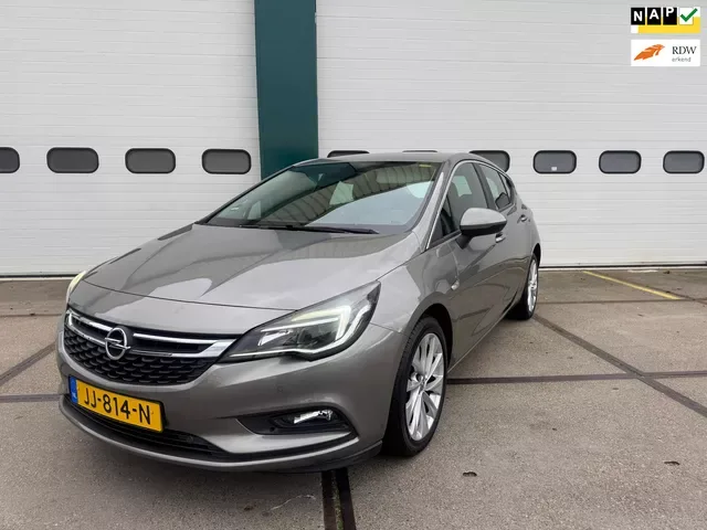 Opel Astra (2016) — foto 1