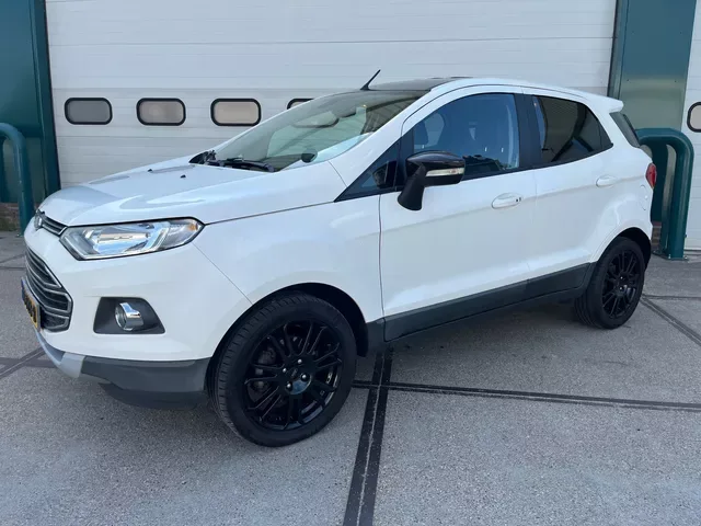 Ford EcoSport (2016) — foto 1