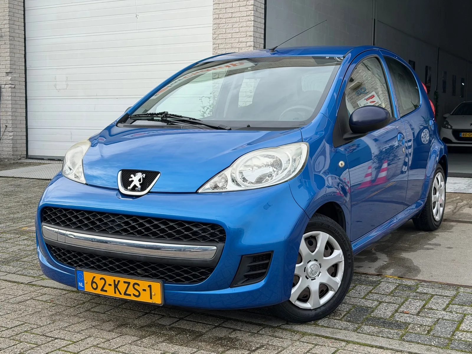 Peugeot 107 (2010) — foto 1