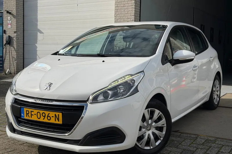 Peugeot 208 (2017)