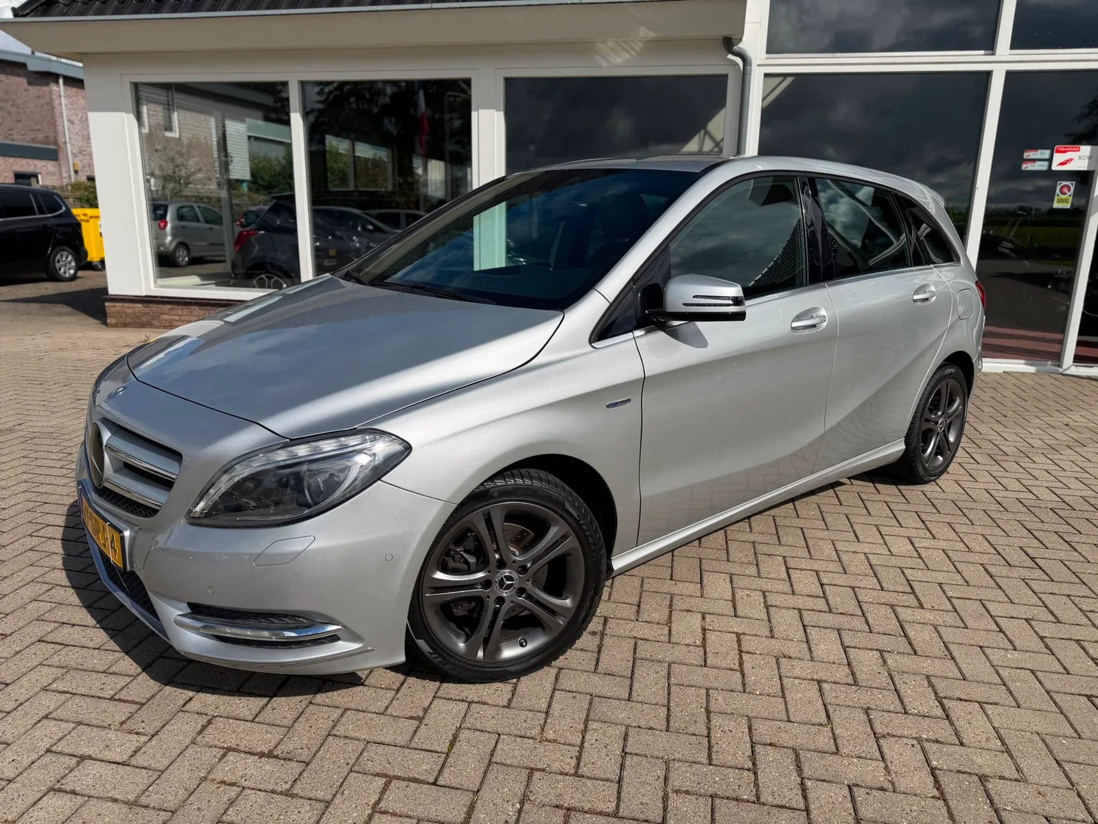 Mercedes-Benz B-Klasse (2011) — foto 1