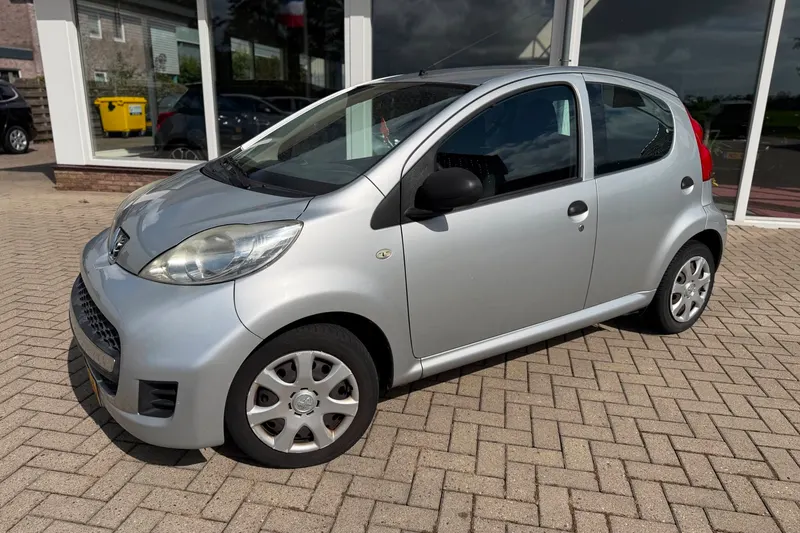 Peugeot 107 (2010)