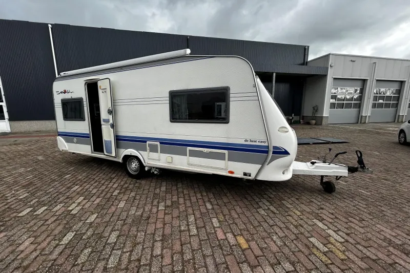Hobby De Luxe Easy (2004)