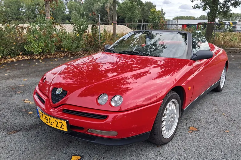 Alfa Romeo Spider (1996)