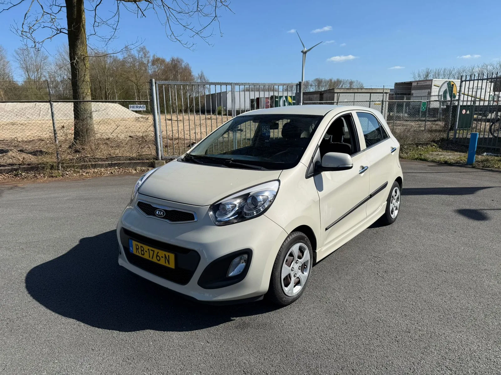 Kia Picanto (2011) — foto 1