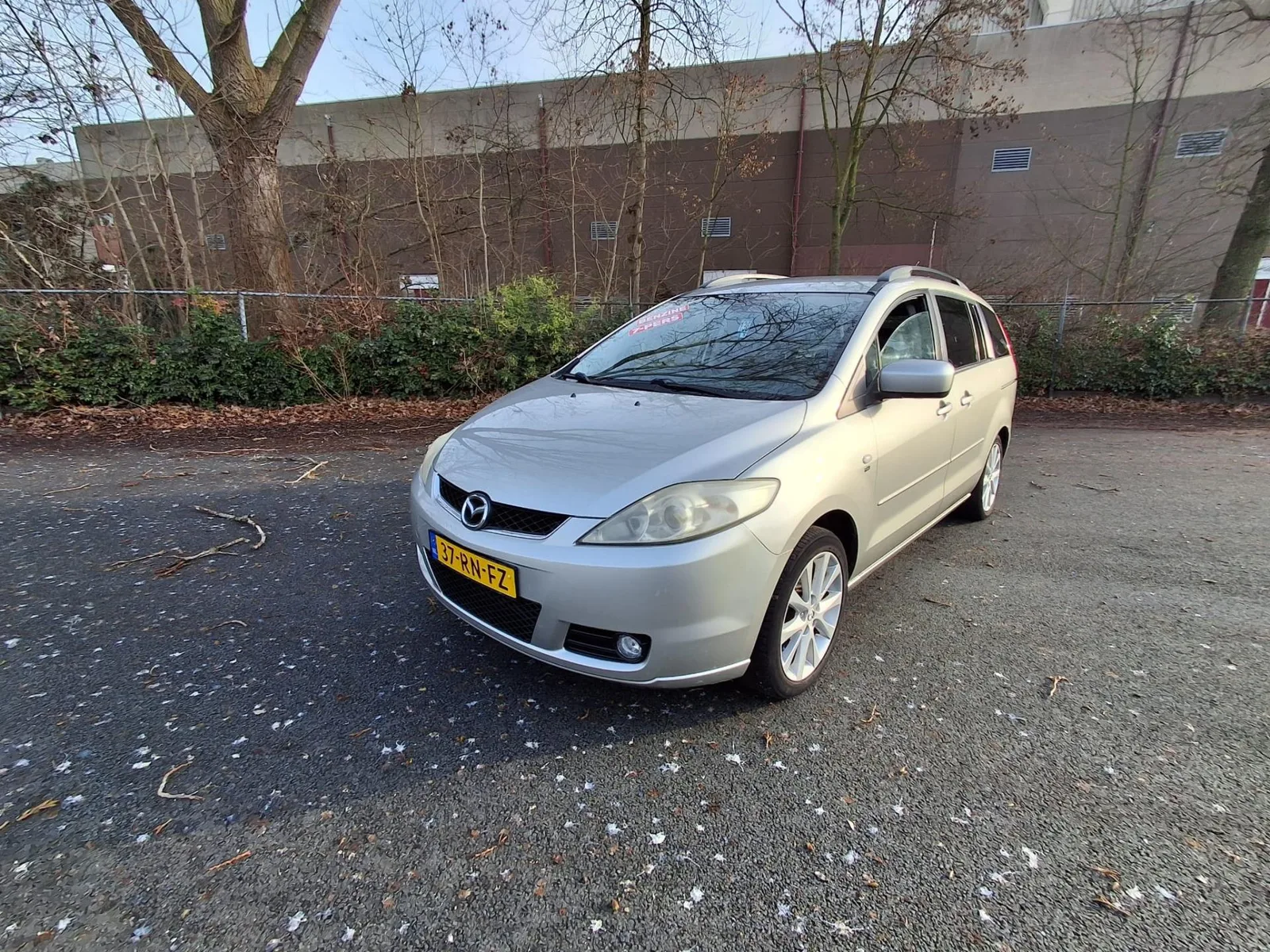 Mazda 5 (2005) — foto 1