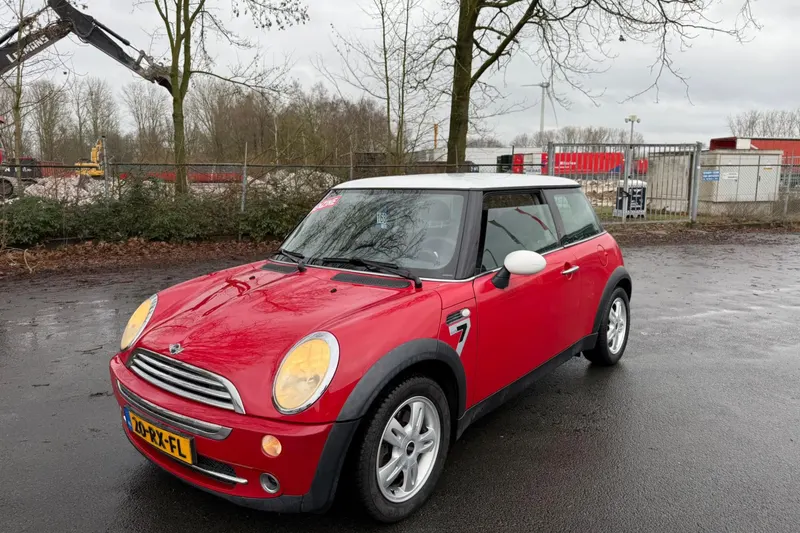 MINI One (2005)