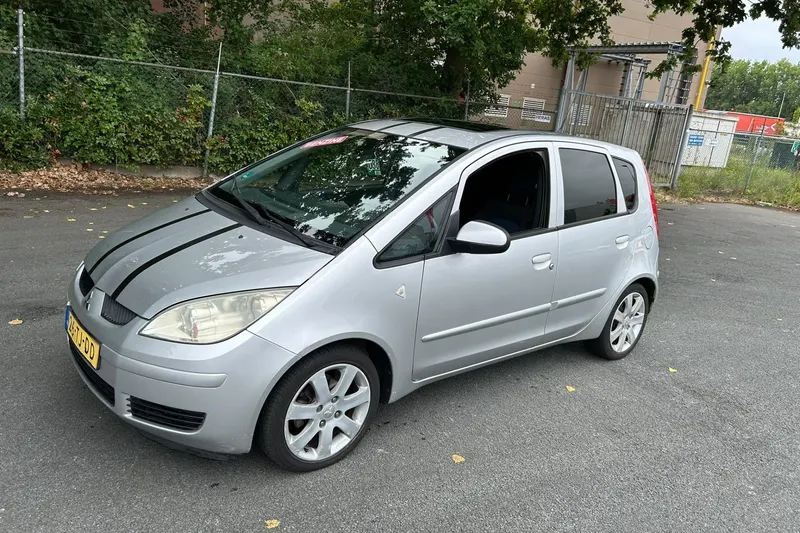 Mitsubishi Colt (2006)