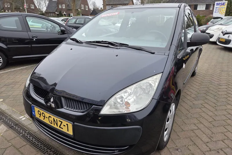 Mitsubishi Colt (2008)