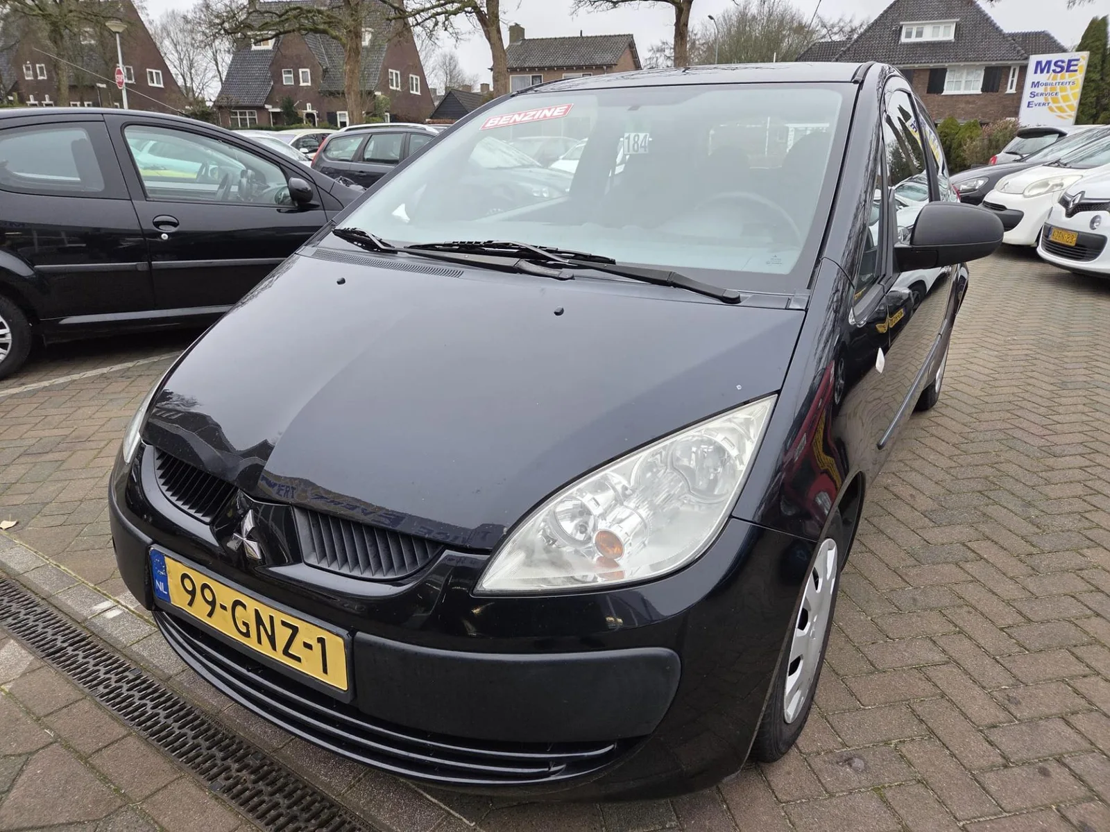 Mitsubishi Colt (2008) — foto 1