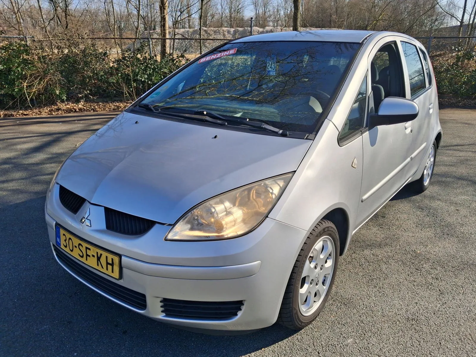 Mitsubishi Colt (2005) — foto 1